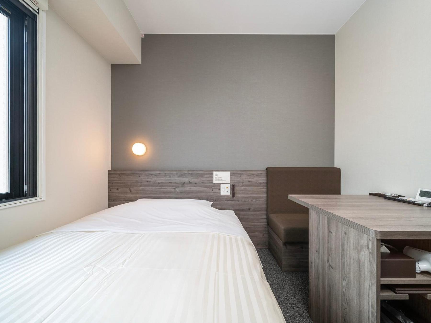 Super Hotel Kumamoto Ekimae Natural Hot Springs Екстер'єр фото
