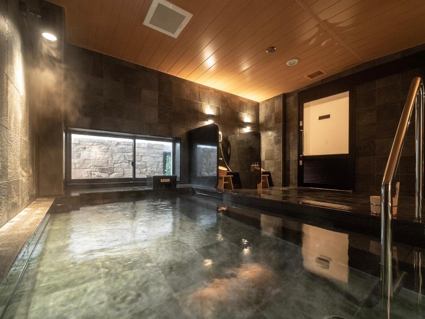 Super Hotel Kumamoto Ekimae Natural Hot Springs Екстер'єр фото